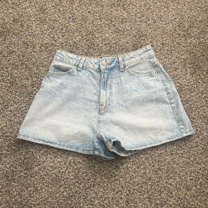 Denim&Co Light Wash Jean Shorts